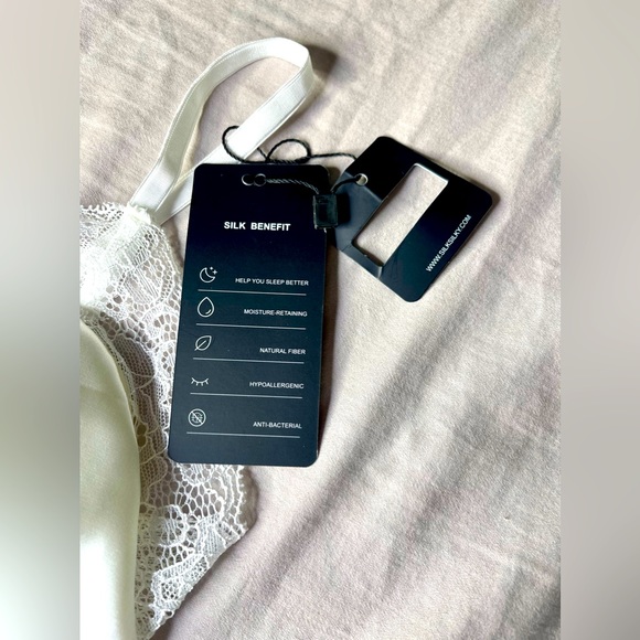 NWT Silksilky 100% Pure Silk -Silk Blend Solid Color Bra & Panty Set Color white - Picture 4 of 13